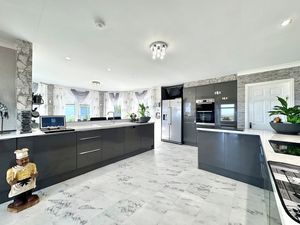 Photo 26- click for photo gallery